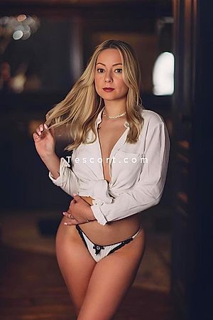 Bonita - Paris Escorts