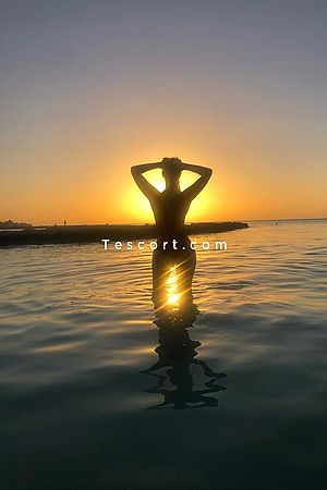 Emily - Escort Girl Paris