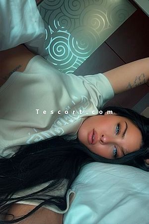 Serena - Paris Escorts