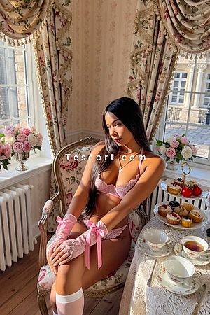 Ana Lior - Cannes Escorts