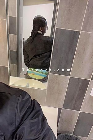 Efra - Escort boy Bordeaux