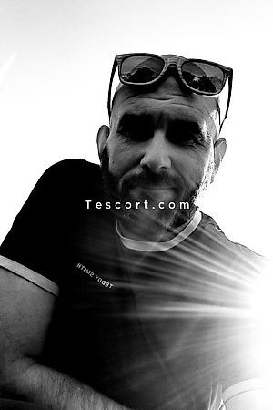 Ludo - Saint-Lô Boy Escorts