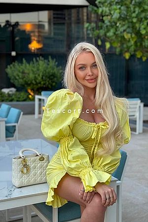 Anora - Levallois-Perret Escorts