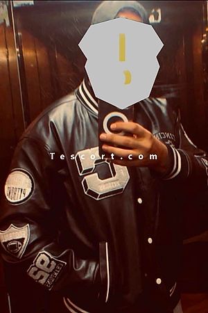 Bourhn - Escort Boy Orléans