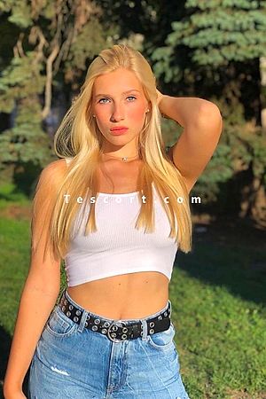 RUMER - Escort Girl Paris