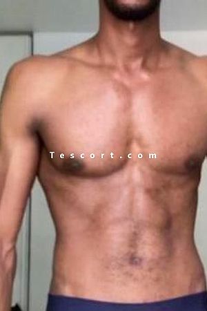 Hommeb9 - Escort Boy Paris
