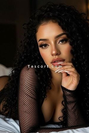 Andrea - Paris Escorts