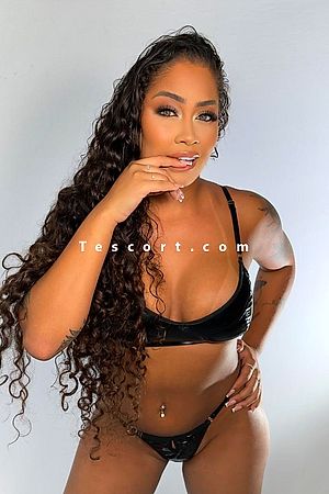 Luara - Paris Escorts
