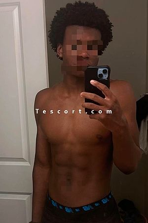 Doums - Escort Boy Paris