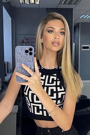 YAYA - Paris Escorts