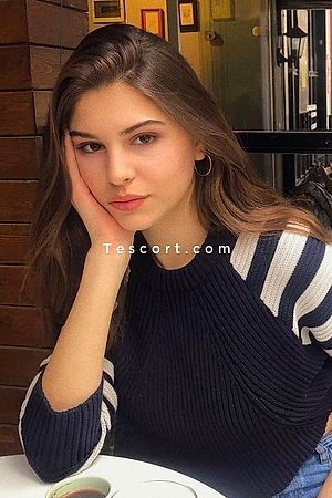 CECILE - Escort Girl Paris