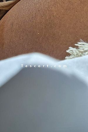Shannone - Escort Girl Saint-Germain-en-Laye