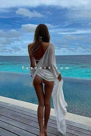 Sienna - Escort Girl Paris