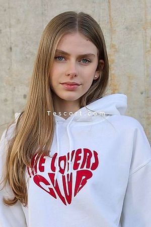 SPARROW - Escort Girl Paris