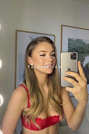 BRYDI - Paris Escorts