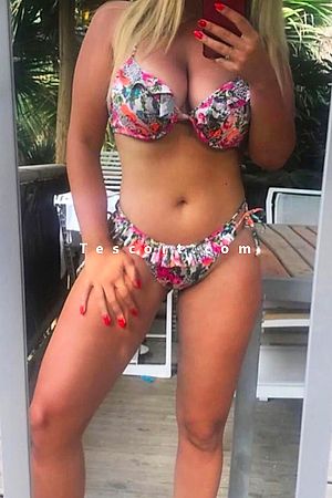 Louise Paris Photo #2