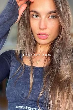 MOIRA - Paris Escorts