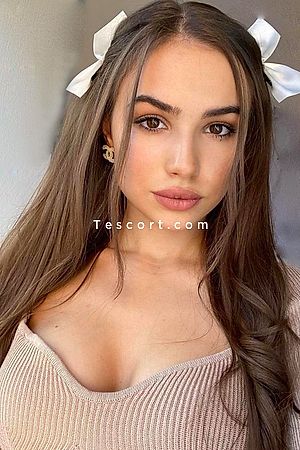 ARIMA - Paris Escorts