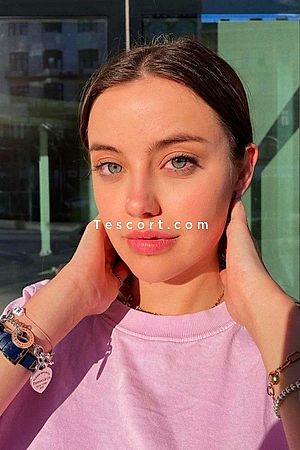 QUINCY - Escort Girl Paris
