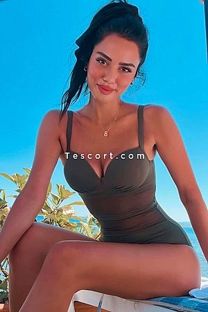 MELZINA - Paris Escorts