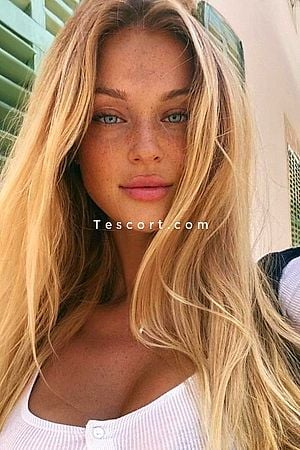 YUST - Escort Girl Paris