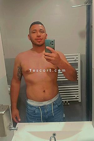 Bryan - Tournan-en-Brie Boy Escorts