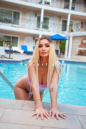 Evva - Paris Escorts