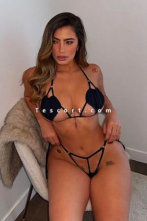 Martina - Paris Escorts