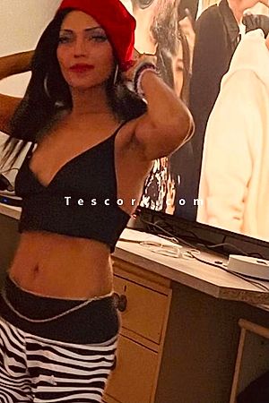 Handa - Escort Girl Paris