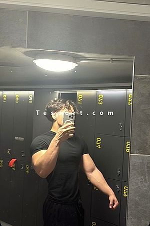 Bradley - Marseille Boy Escorts