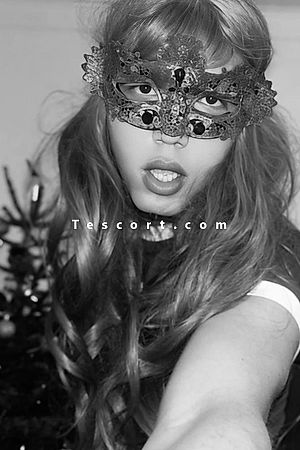 Lara - Paris Trans Escorts