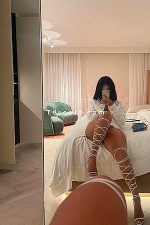 Kim - Paris Escorts