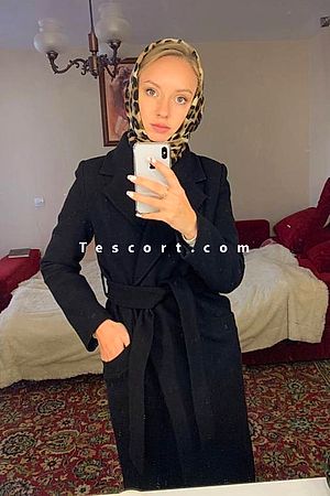 Eleonore - Escort Girl Paris