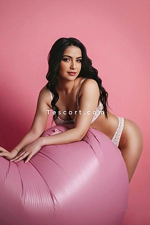 Karla - Escort Girl Paris