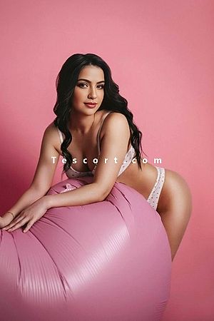 Karla - Paris Escorts