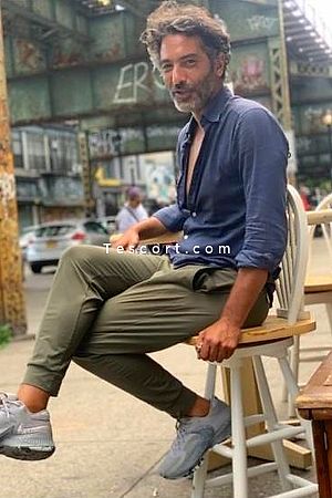Joker - Paris Boy Escorts