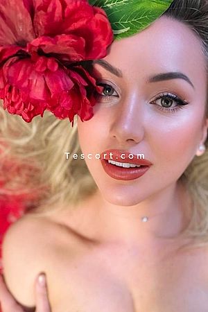 Valeria - Paris Escorts