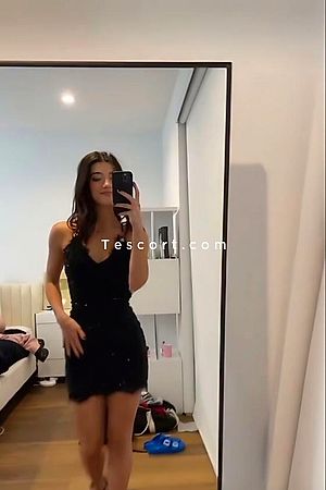 Helena tres discret - Escort Girl Bourgoin-Jallieu