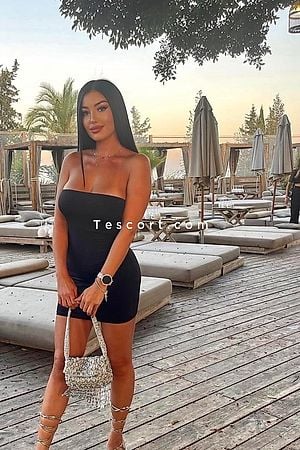 Sabrine - Escort Girl Paris