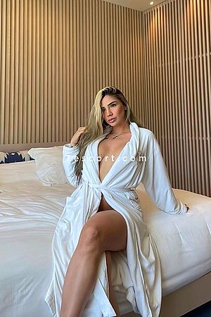 Hera - Paris Escorts