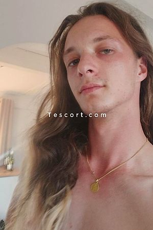 Renaud - Aubagne Boy Escorts