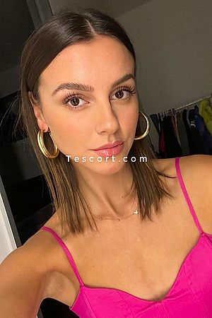 ASIYA - Paris Escorts