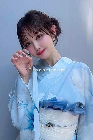 amysakura - Paris Escorts