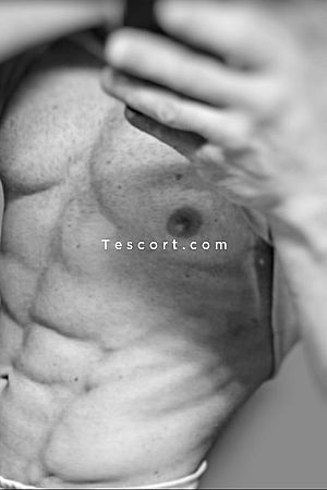 Tom - Aix-En-Provence Boy Escorts