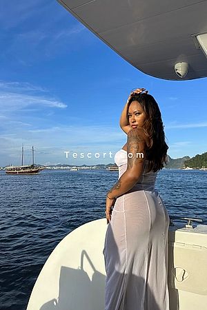 Vanessa - Roissy (CDG airport) Escorts