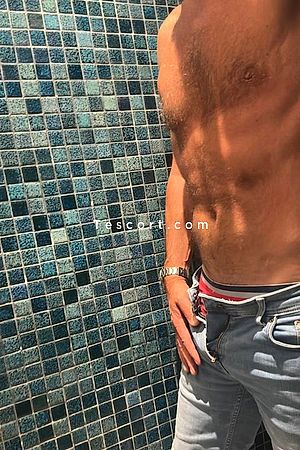 Nicolay - Rennes Boy Escorts