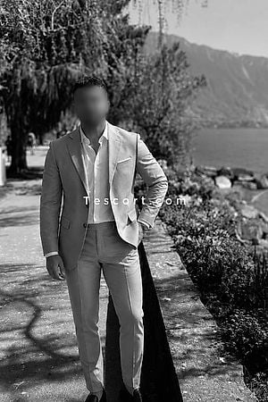 ORION PARIS - Neuilly-sur-Seine Boy Escorts