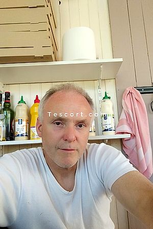 Amilove - Brive-la-Gaillarde Boy Escorts