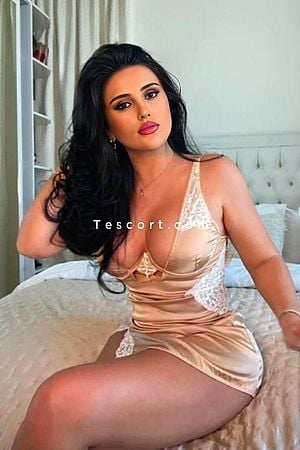 Tamari - Paris Escorts