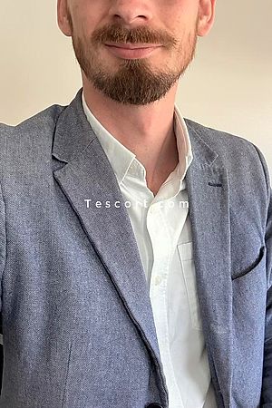 Fred - Escort Boy Saint-Brieuc
